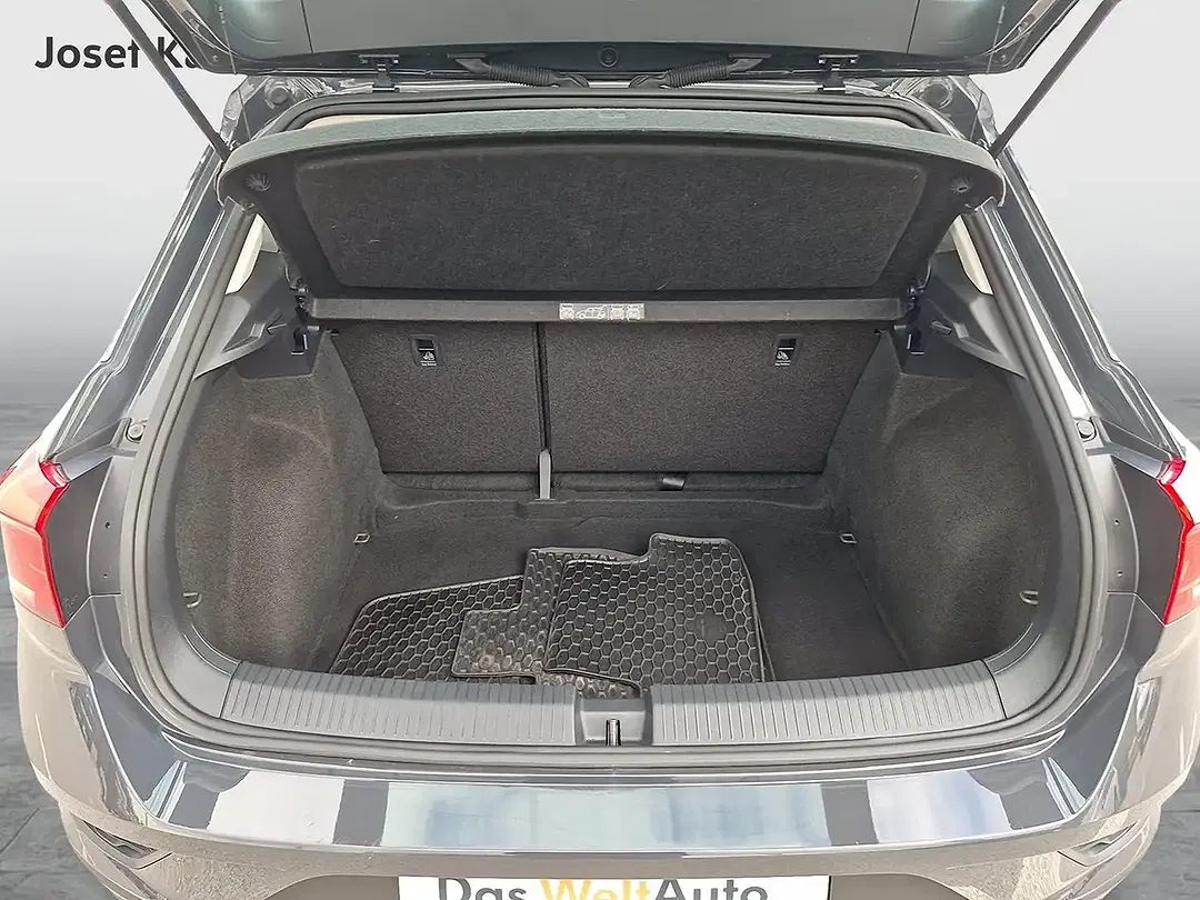 Volkswagen T-Roc - Thumbnail 13