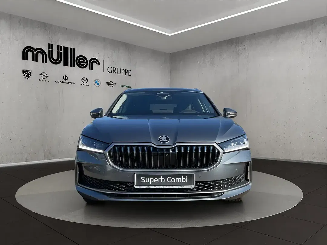 Skoda Superb - Thumbnail 2