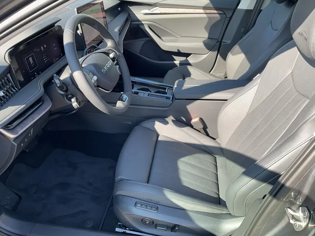 Skoda Superb - Thumbnail 7