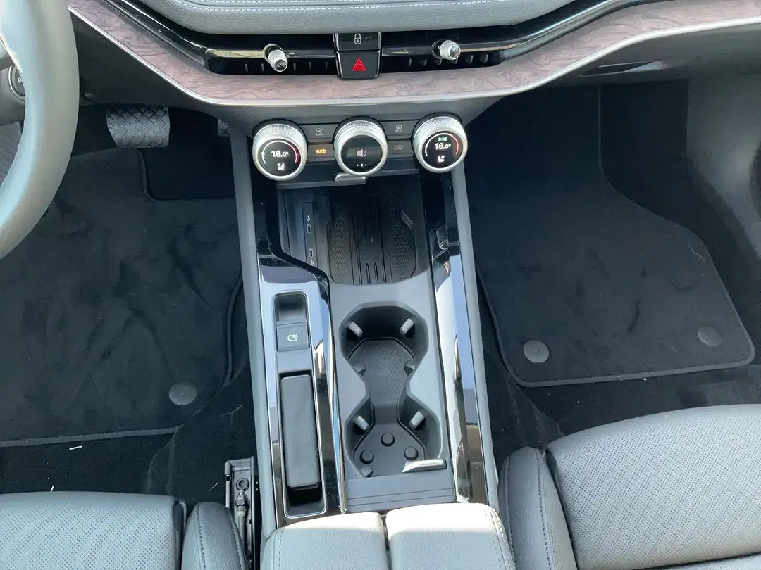 Skoda Superb - Thumbnail 8