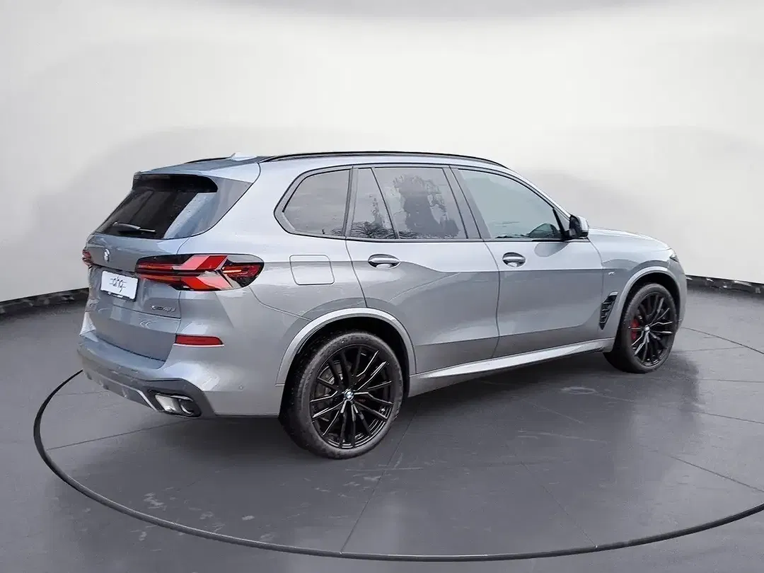 BMW X5 - Thumbnail 2
