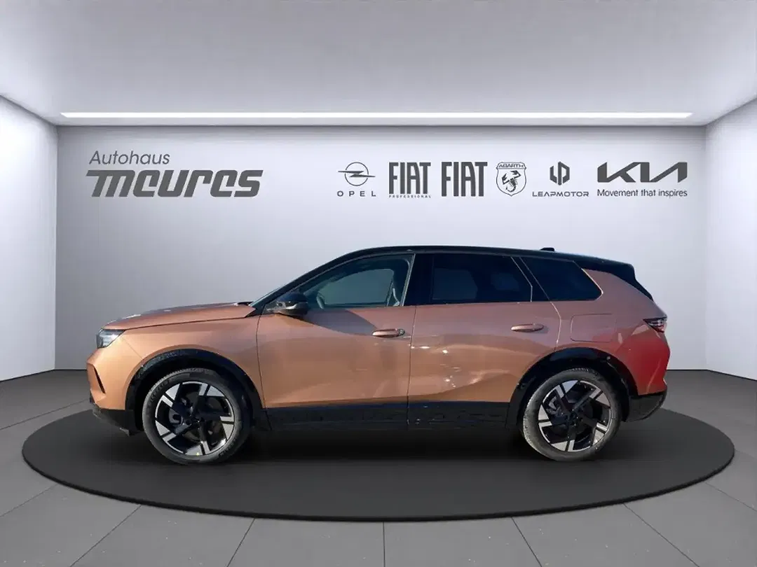 Opel Grandland - Thumbnail 2