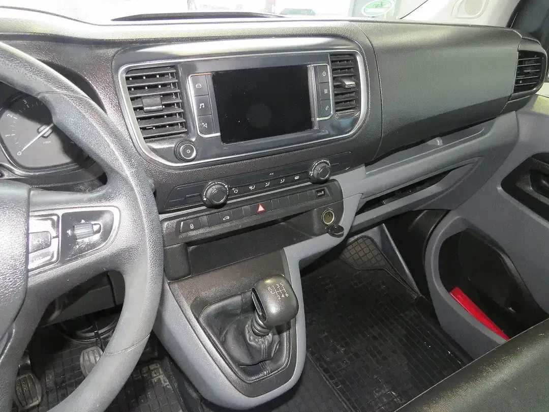 Opel Vivaro - Thumbnail 11