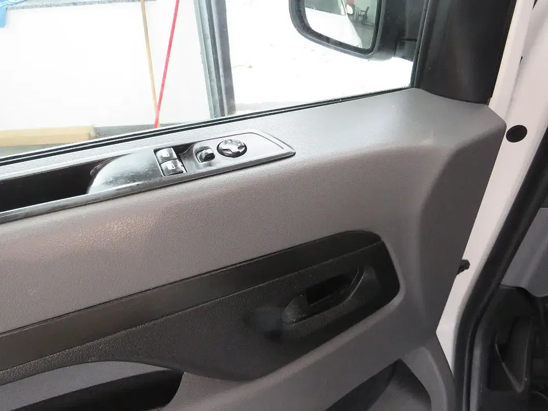 Opel Vivaro - Thumbnail 14