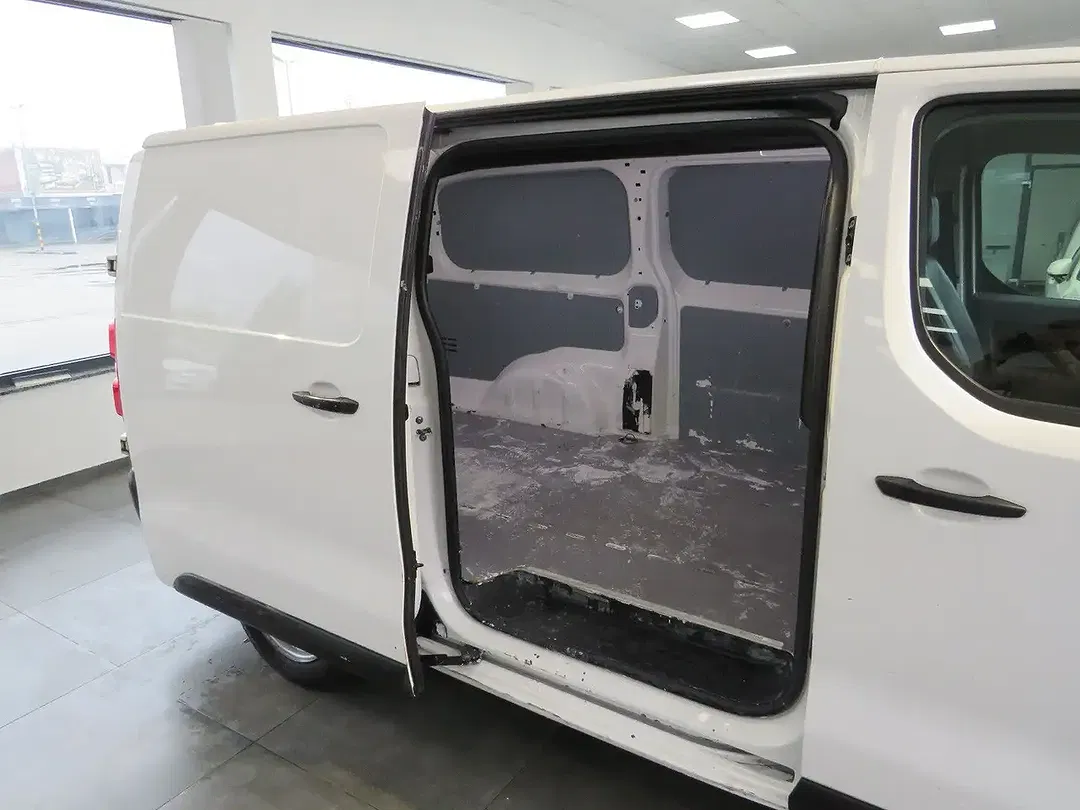 Opel Vivaro - Thumbnail 15