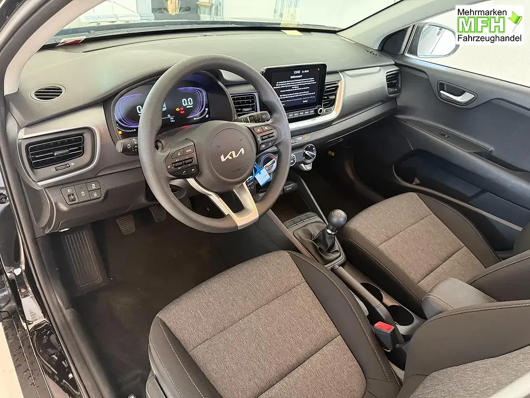 Kia Stonic - Thumbnail 8