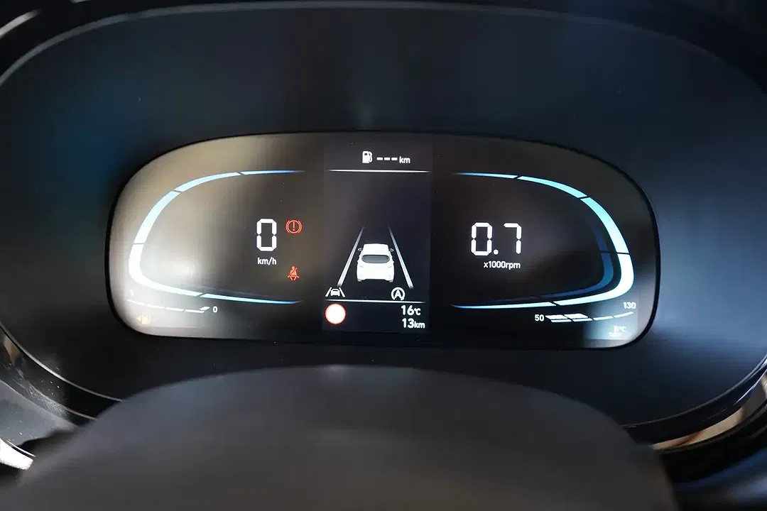 Hyundai i10 - Thumbnail 13