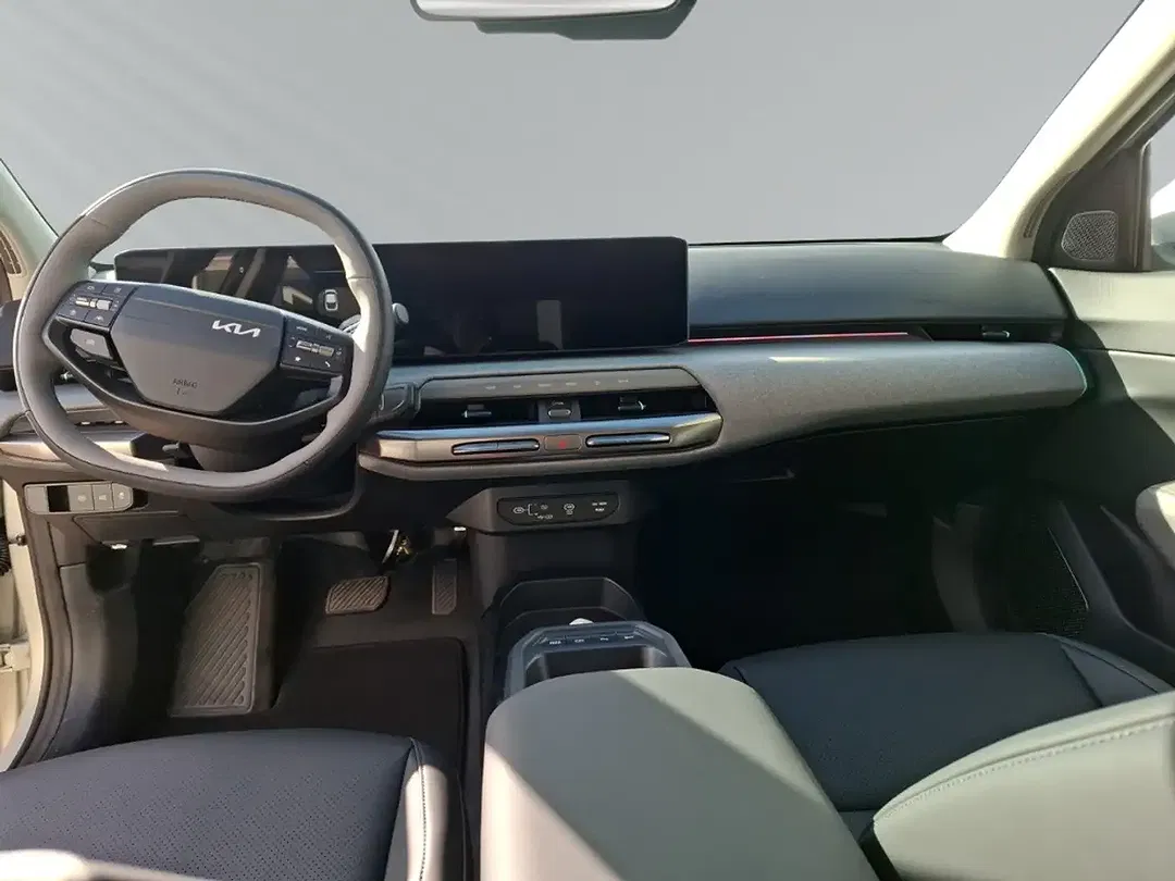 Kia EV4 - Thumbnail 5