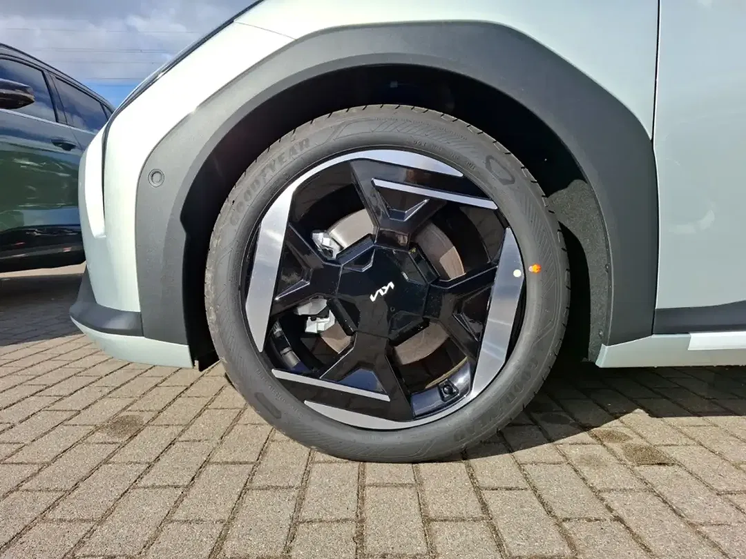 Kia EV4 - Thumbnail 7