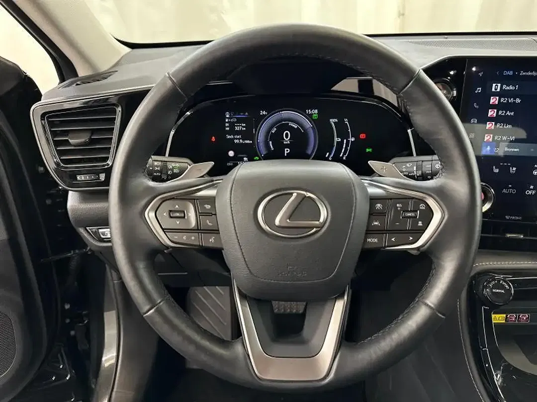 Lexus NX 450h+ - Thumbnail 22