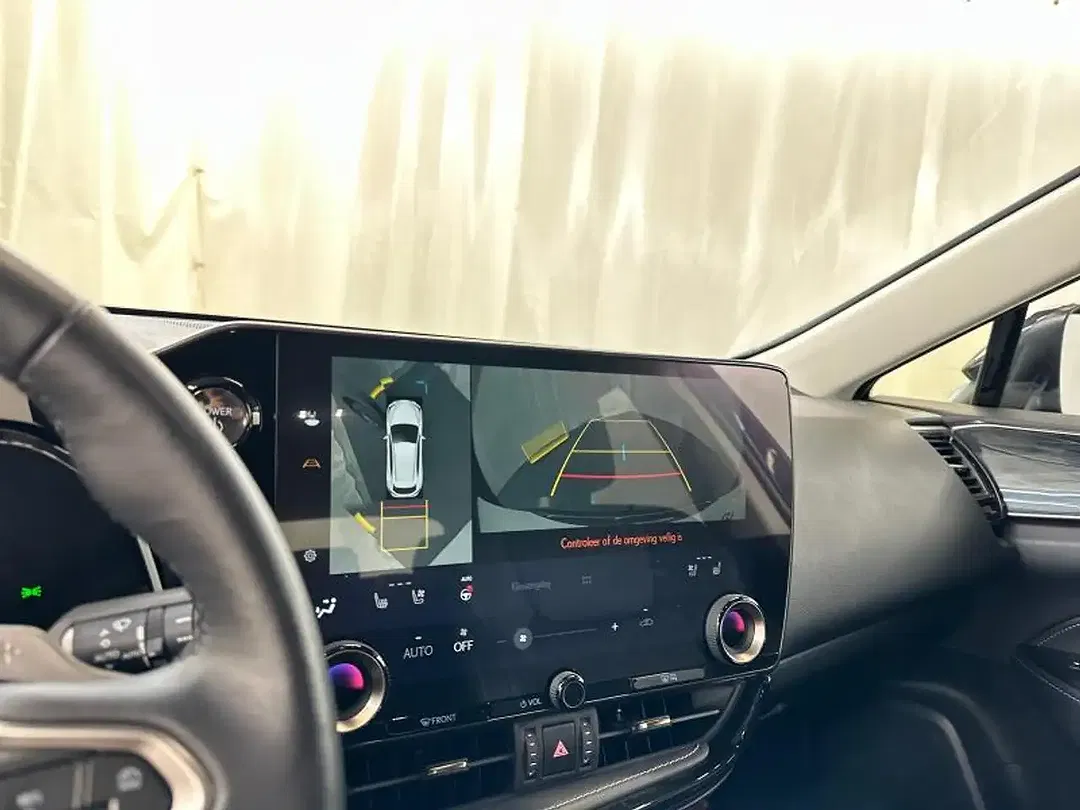 Lexus NX 450h+ - Thumbnail 24