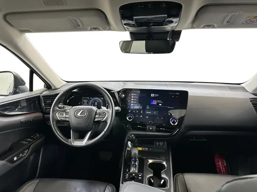 Lexus NX 450h+ - Thumbnail 7
