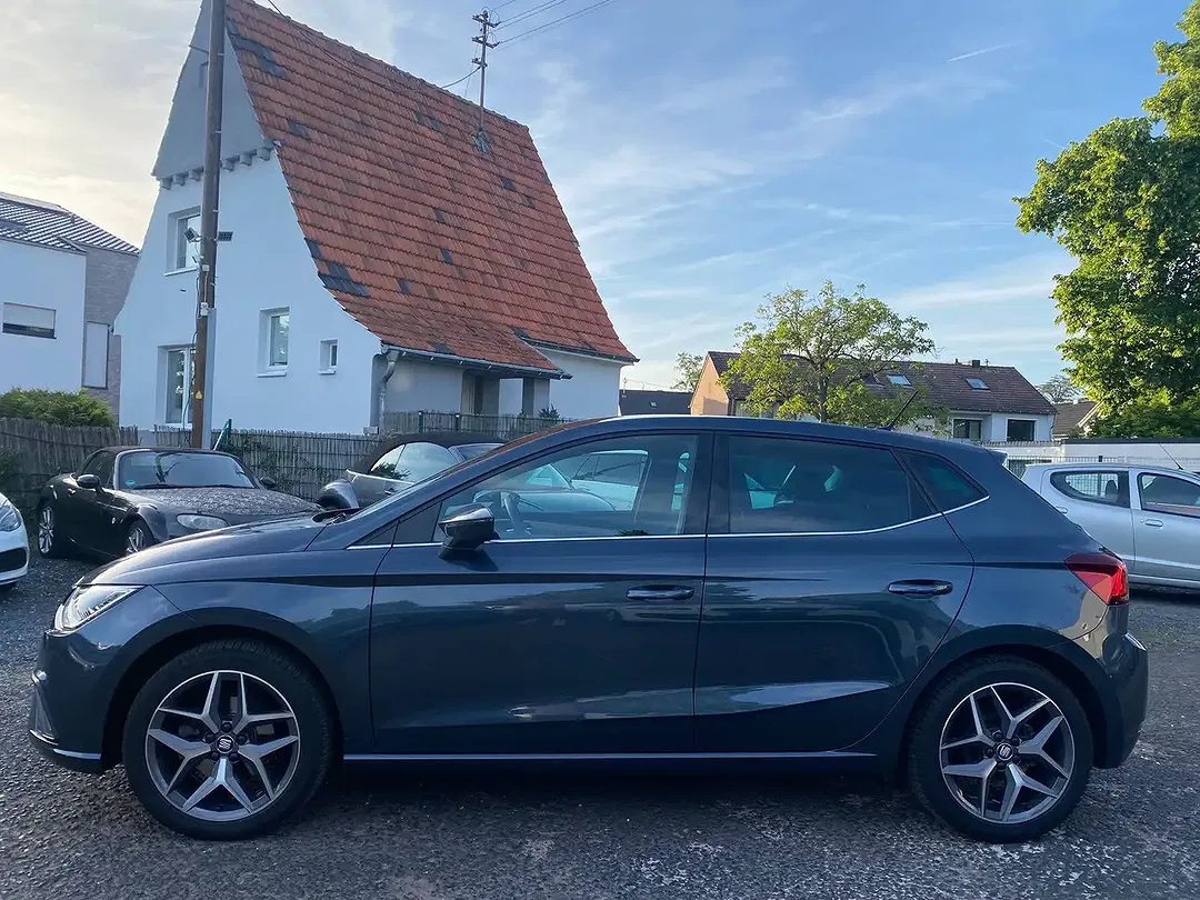SEAT Ibiza - Thumbnail 2