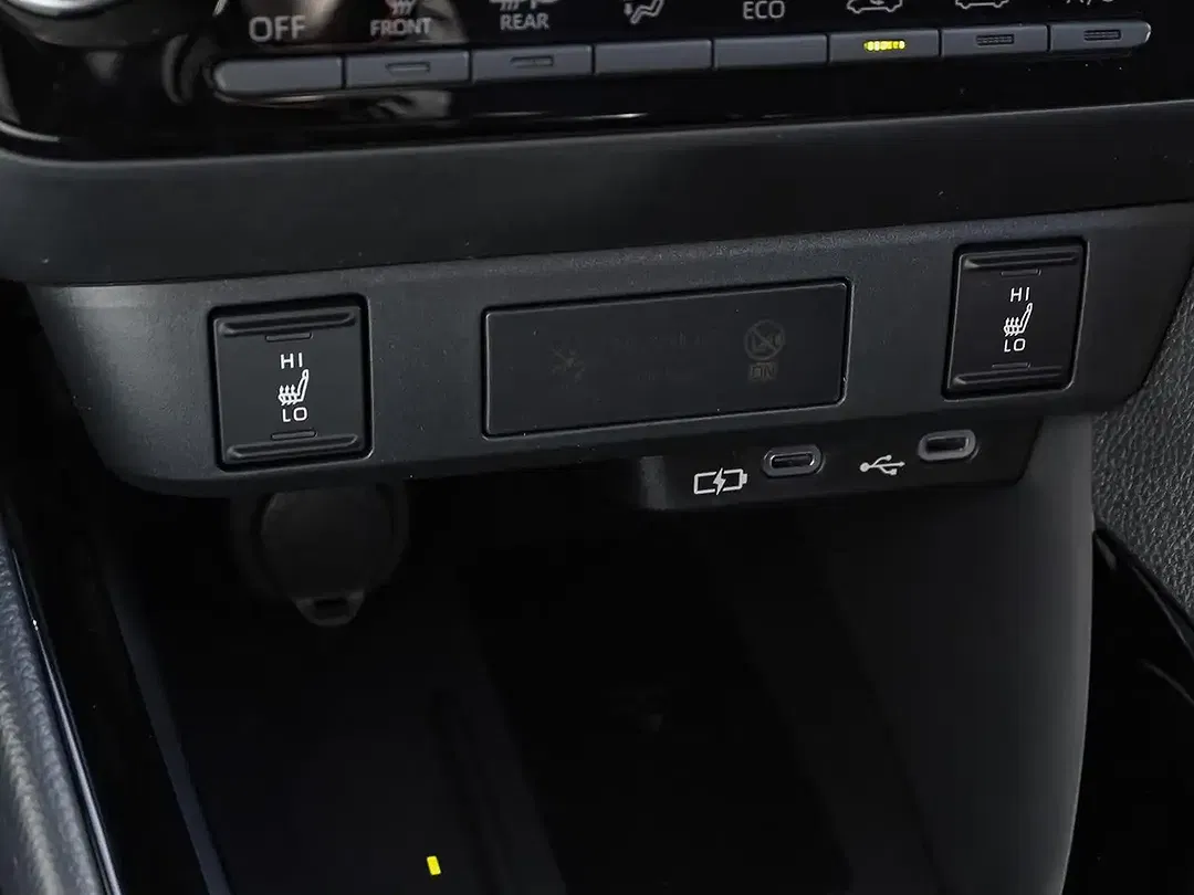 Toyota Yaris - Thumbnail 14