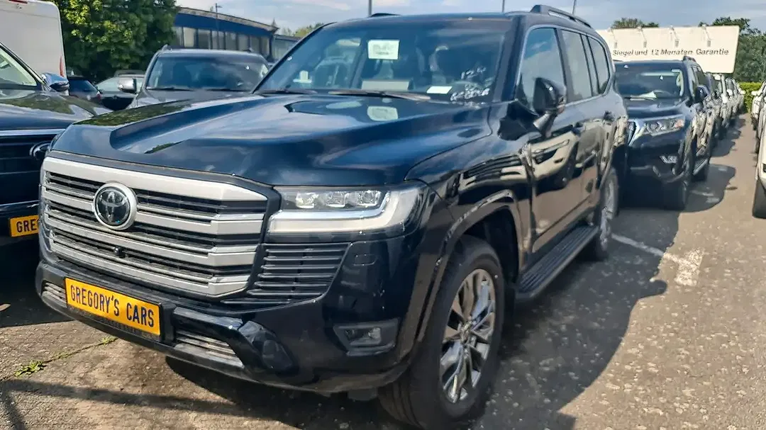 Toyota Land Cruiser - Thumbnail 6