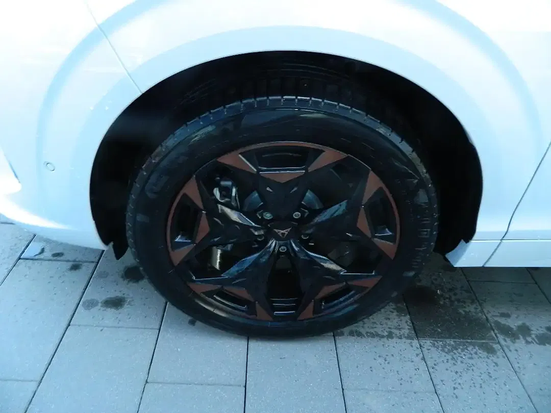 CUPRA Terramar - Thumbnail 4