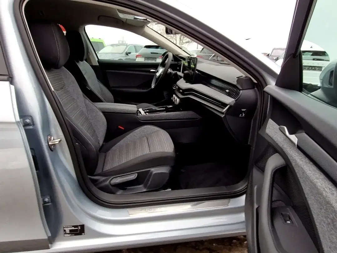 Skoda Superb - Thumbnail 8