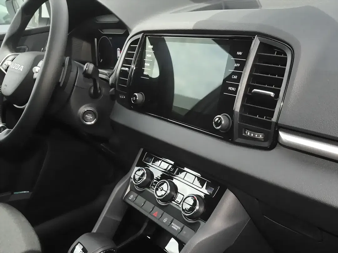 Skoda Karoq - Thumbnail 8