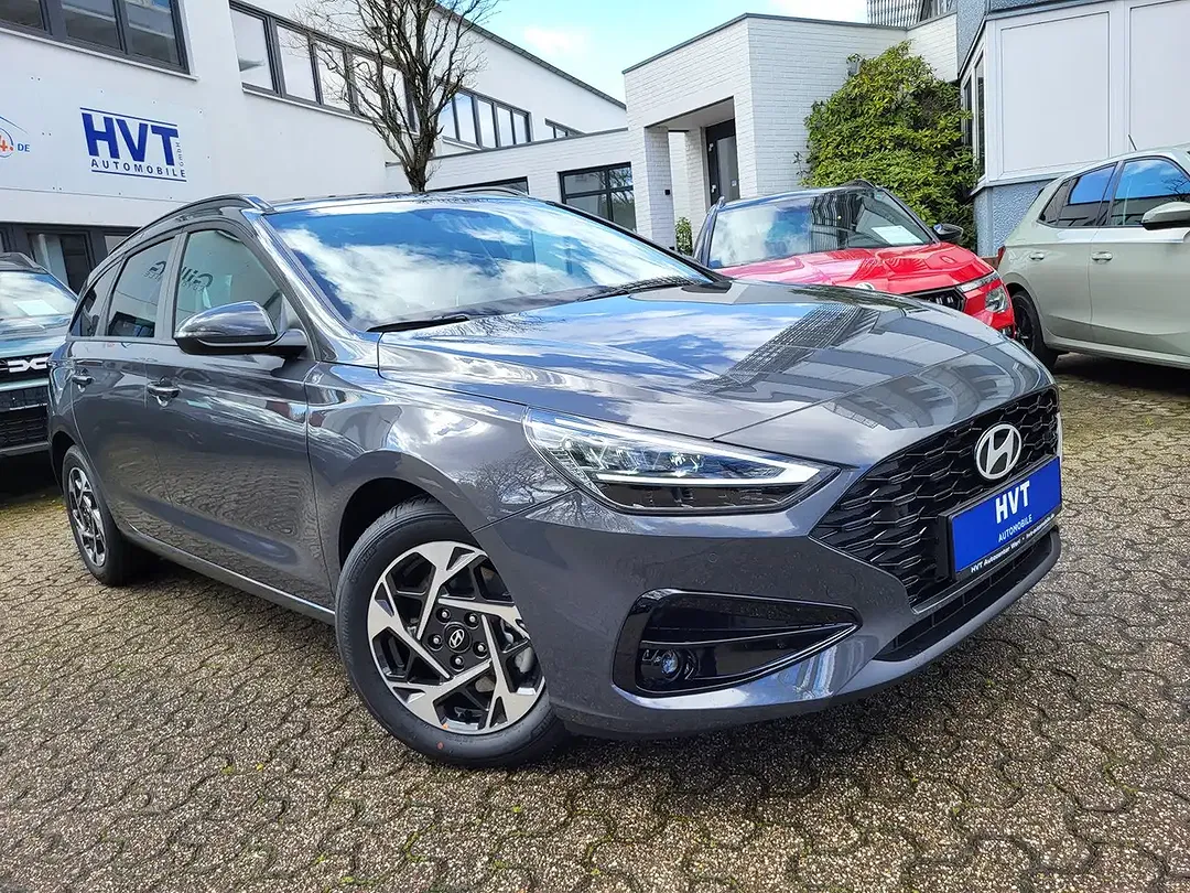 Hyundai i30 - Thumbnail 1