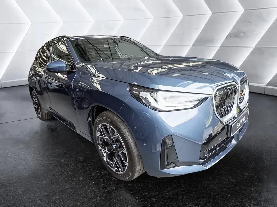 BMW X3 - Thumbnail 2