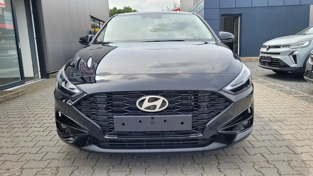 Hyundai i30 - Thumbnail 2
