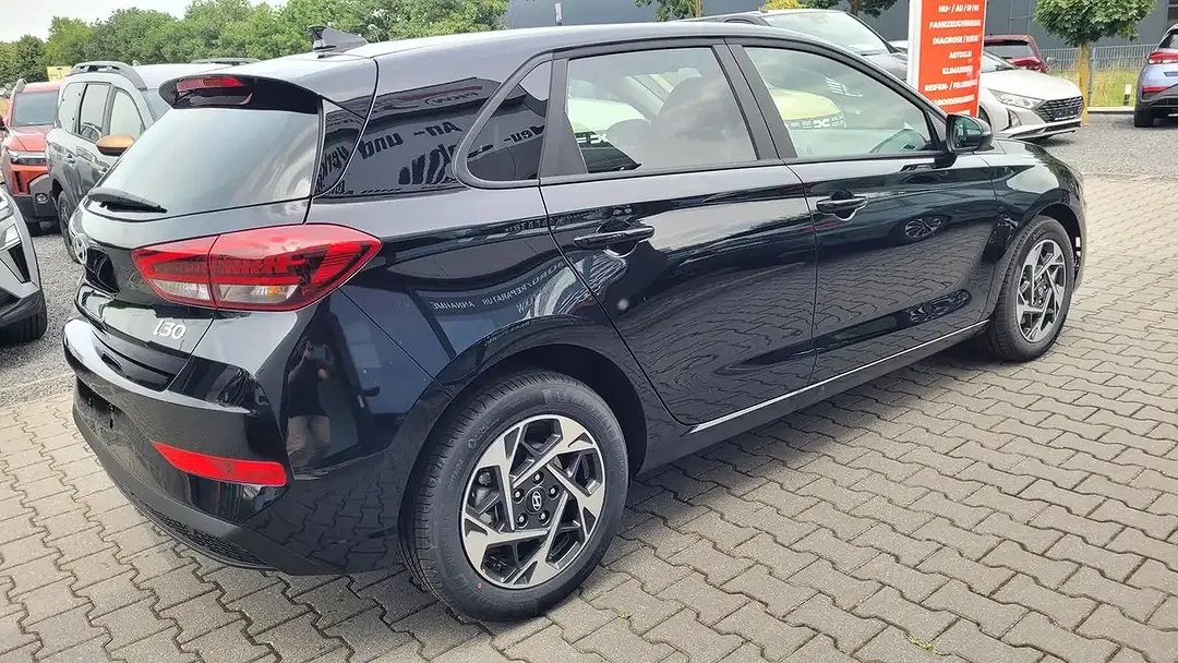 Hyundai i30 - Thumbnail 4