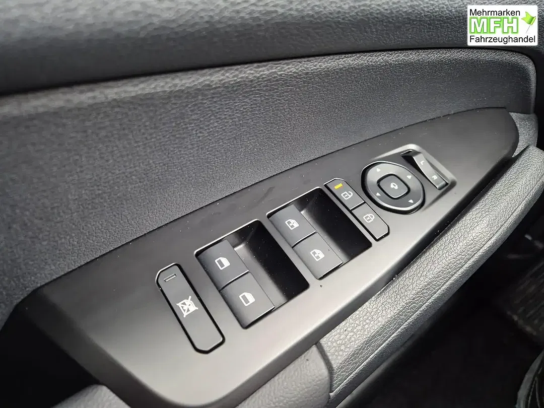 Kia Sportage - Thumbnail 13