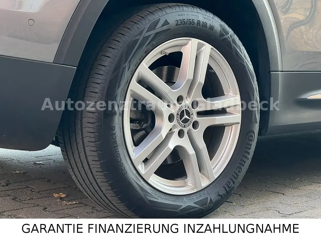 Mercedes-Benz GLB 200 - Thumbnail 8