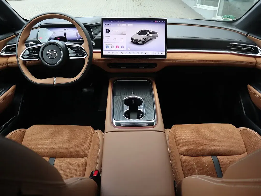 Mazda 6e - Thumbnail 9