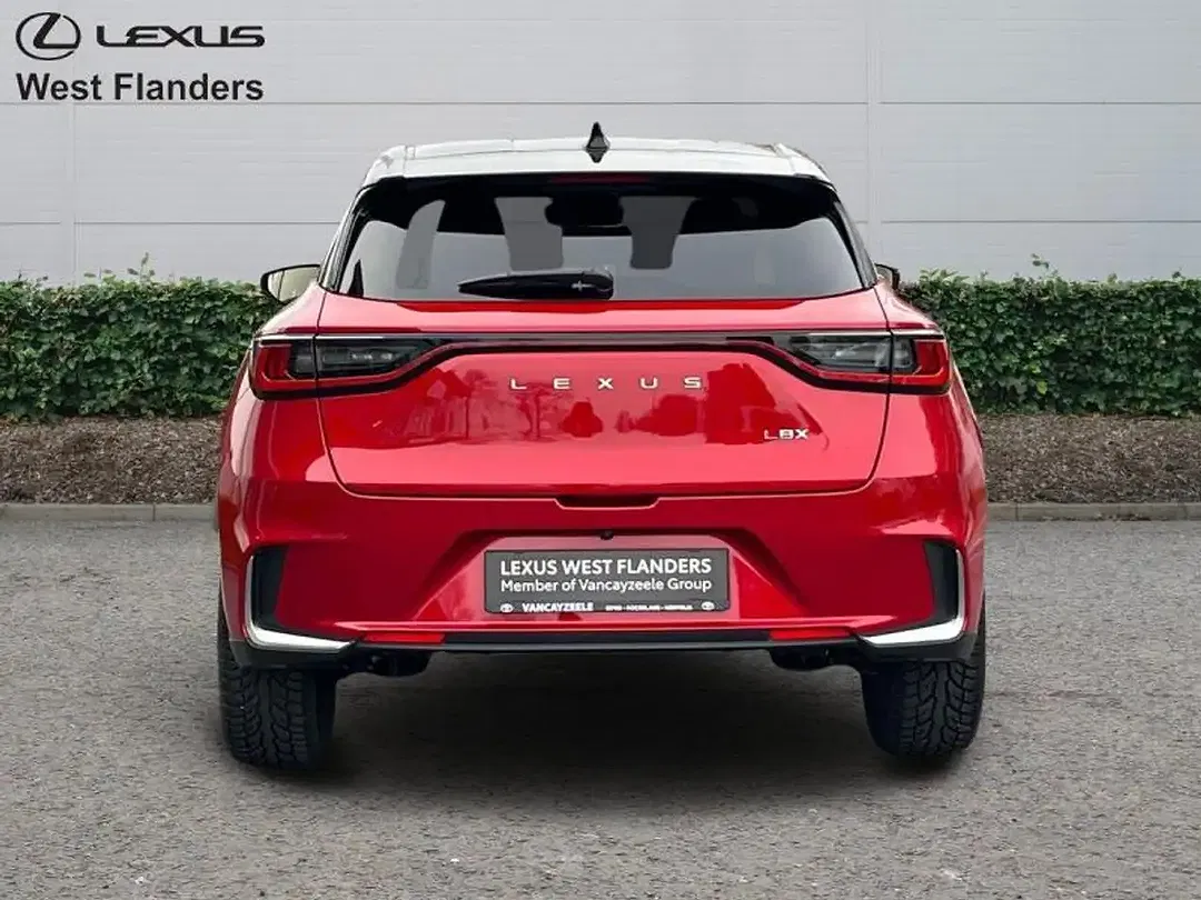 Lexus LBX - Thumbnail 6