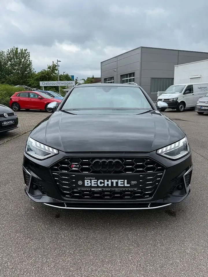 Audi S4 - Thumbnail 2