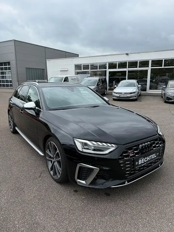 Audi S4 - Thumbnail 3