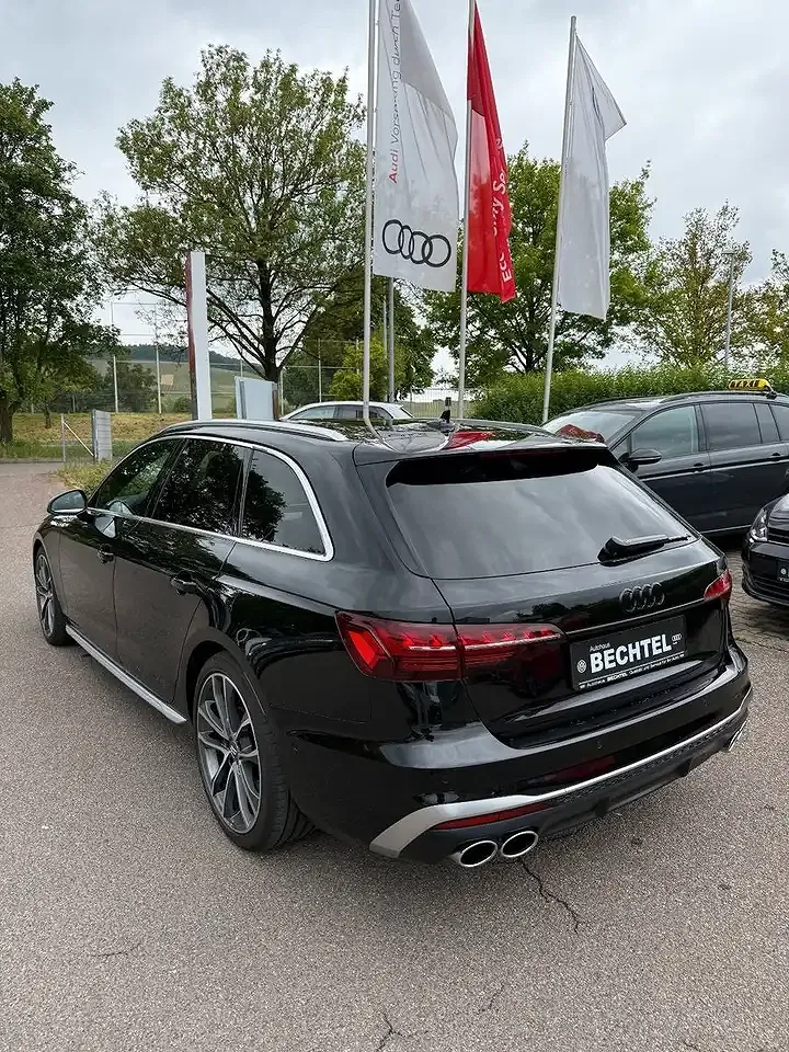 Audi S4 - Thumbnail 6