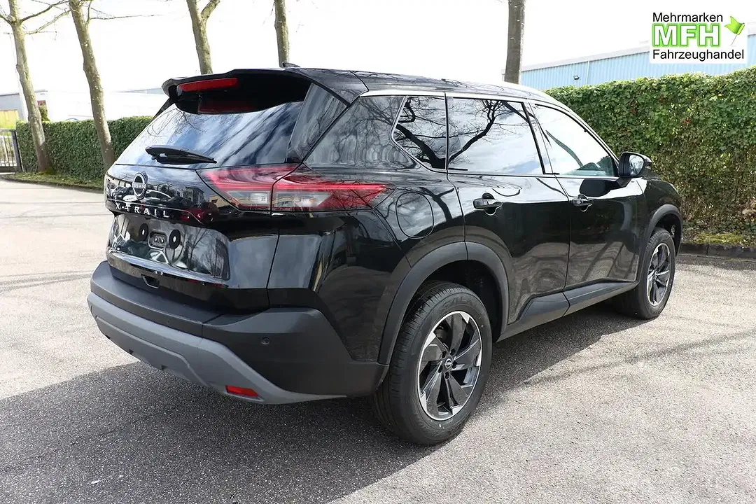 Nissan X-Trail - Thumbnail 2