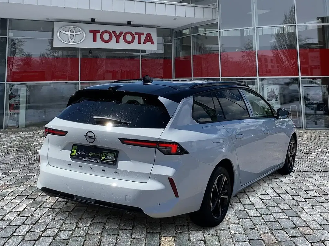 Opel Astra - Thumbnail 4