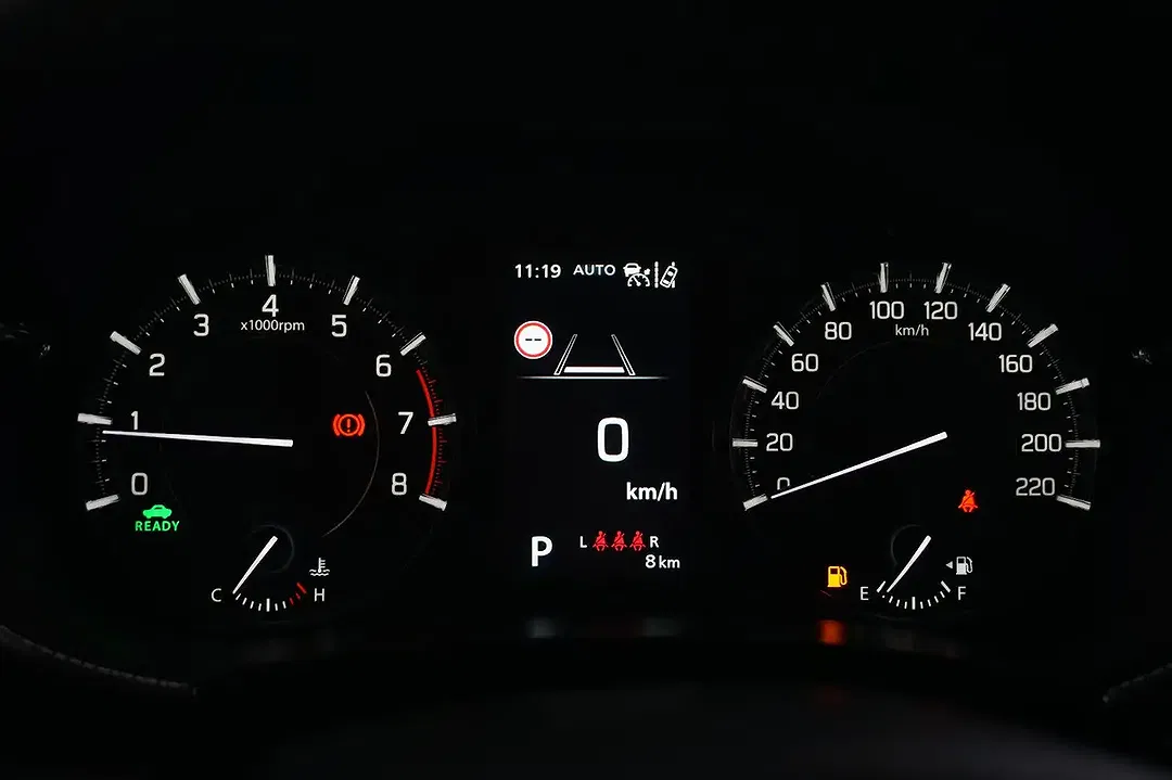 Suzuki Vitara - Thumbnail 10