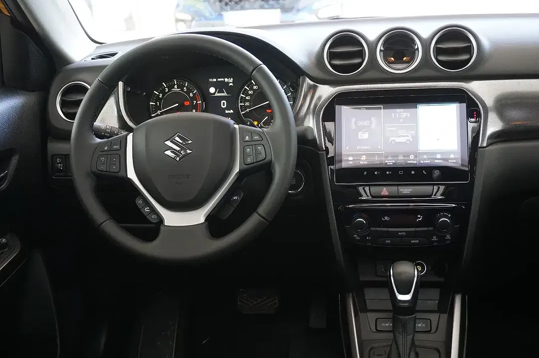 Suzuki Vitara - Thumbnail 8