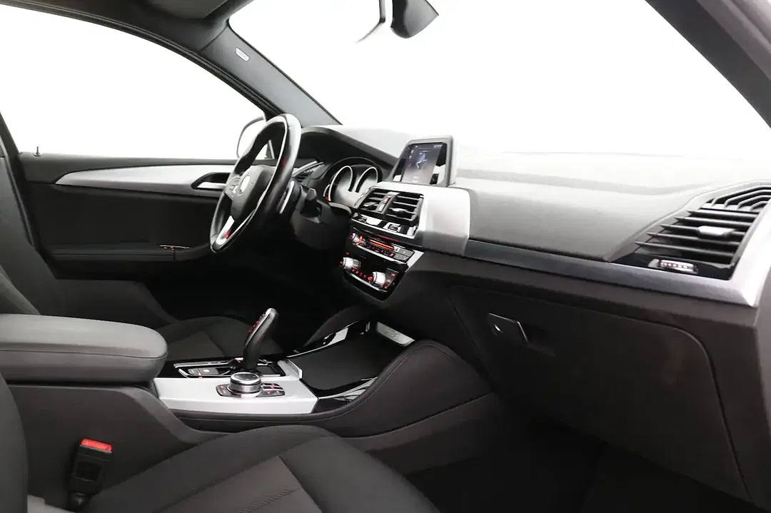 BMW X4 - Thumbnail 11