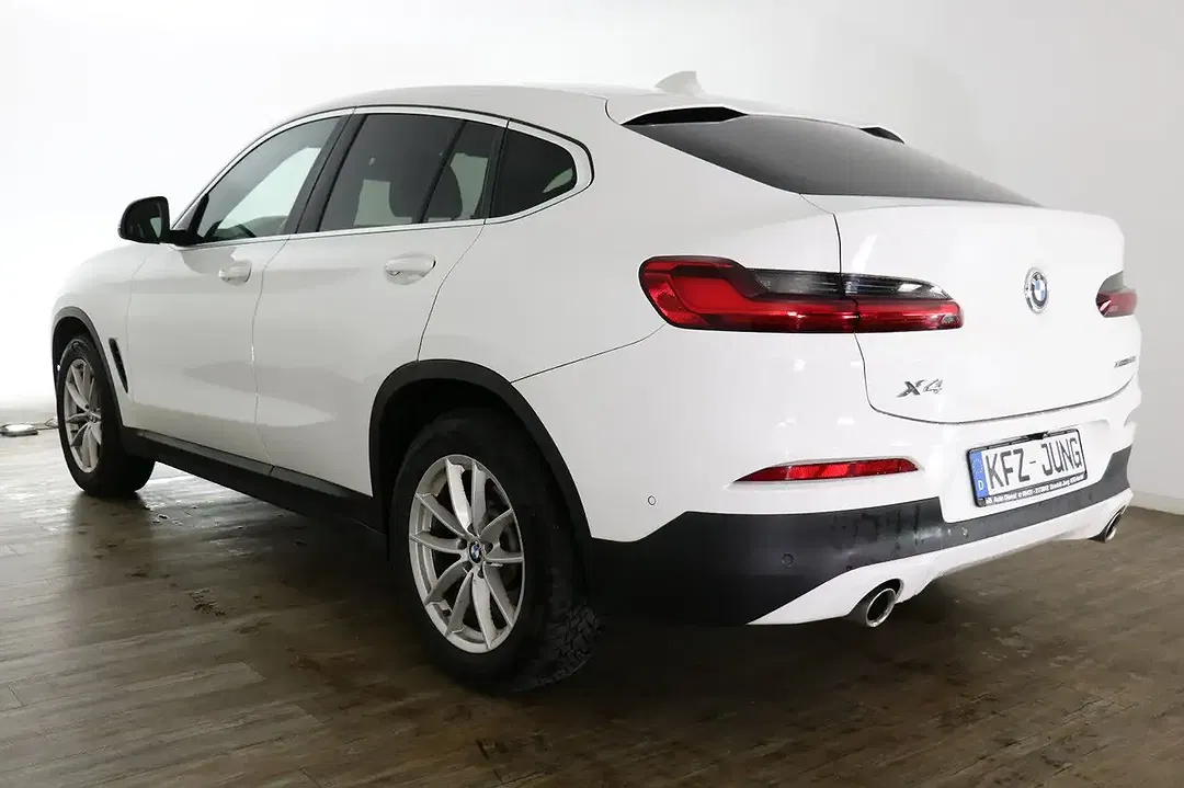 BMW X4 - Thumbnail 5