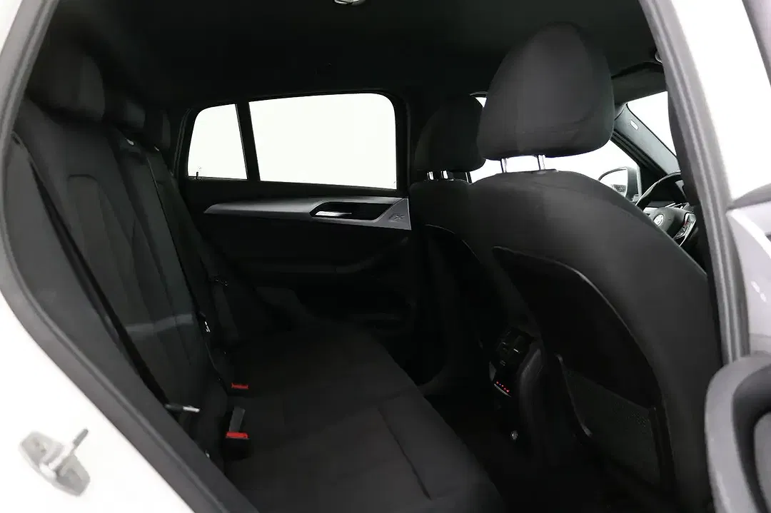 BMW X4 - Thumbnail 9