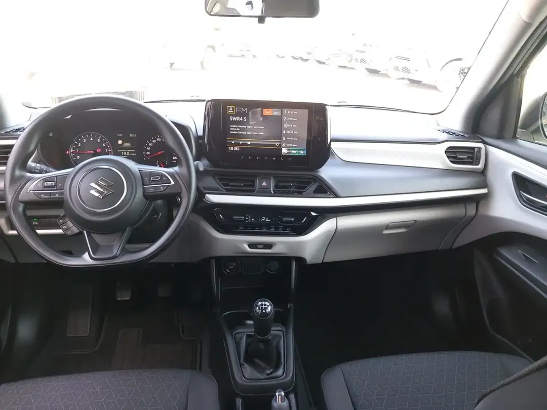 Suzuki Swift - Thumbnail 7