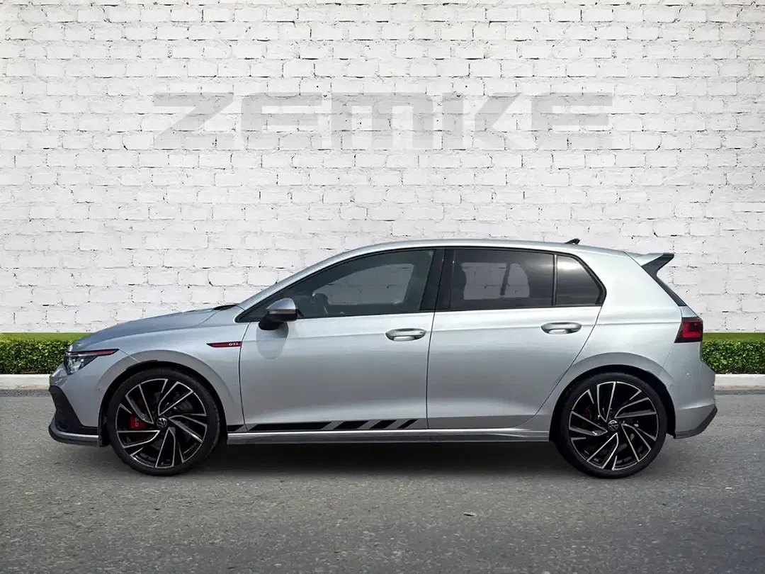Volkswagen Golf GTI - Thumbnail 3