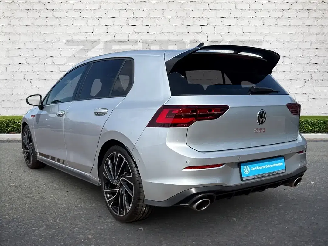 Volkswagen Golf GTI - Thumbnail 4