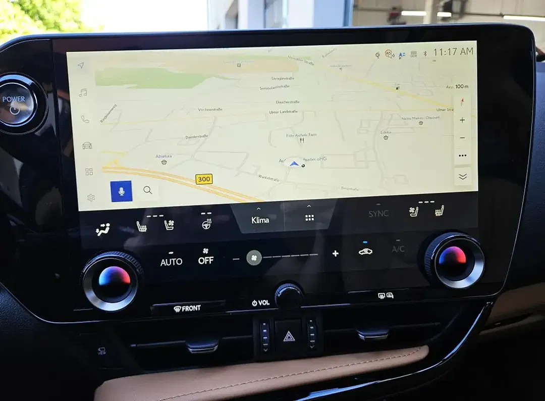 Lexus NX 450h+ - Thumbnail 10