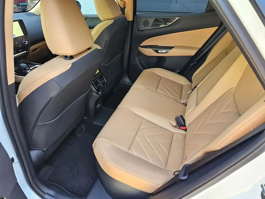 Lexus NX 450h+ - Thumbnail 6