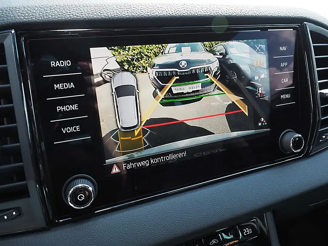 Skoda Karoq - Thumbnail 8