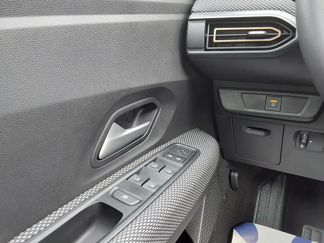 Dacia Sandero - Thumbnail 14