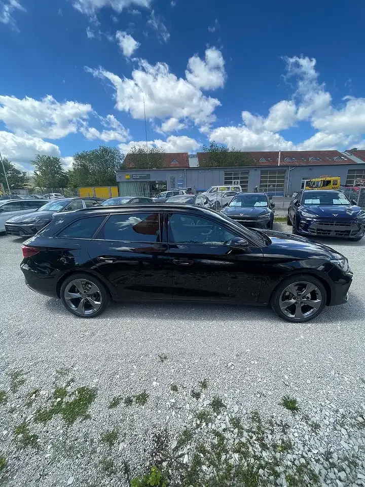 CUPRA Leon - Thumbnail 4