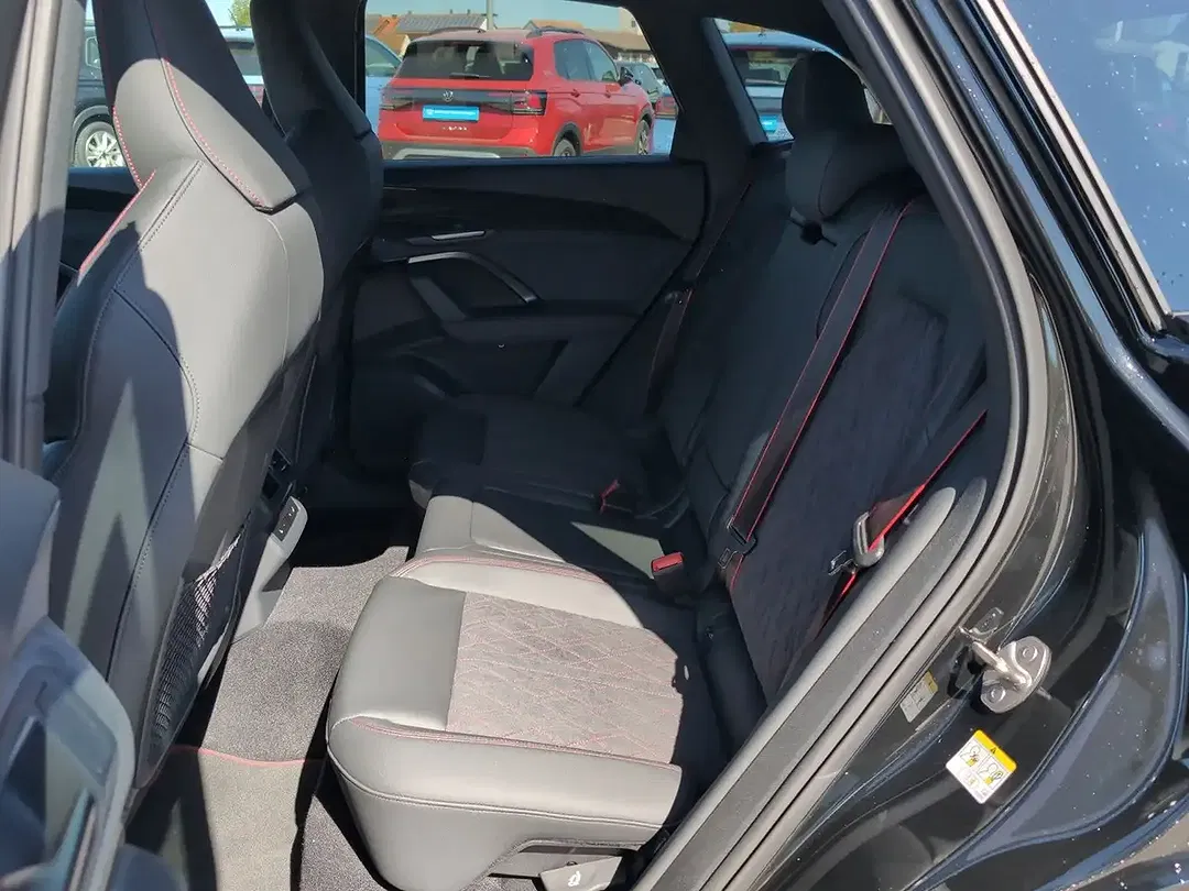 Audi Q5 - Thumbnail 10