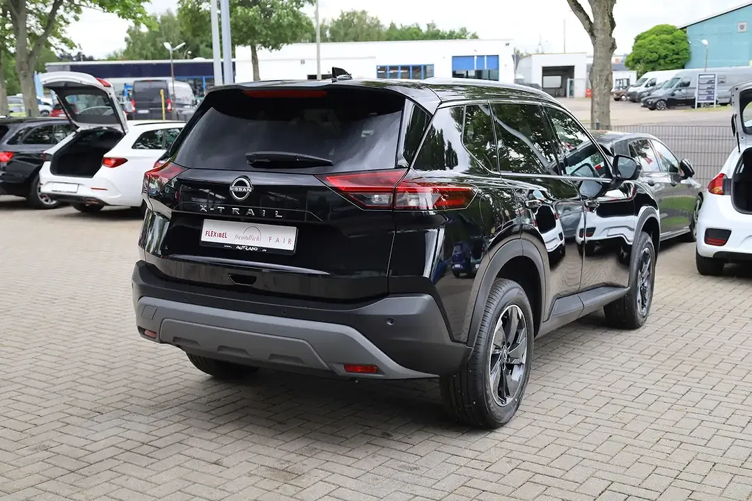 Nissan X-Trail - Thumbnail 4